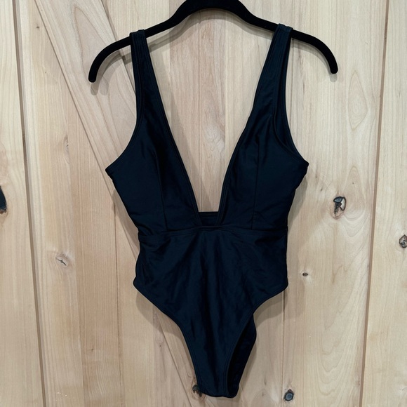 ZAFUL Plunging High Cut Swimsuit Black Size Small One piece Bathing suit Sexy - Picture 13 of 16